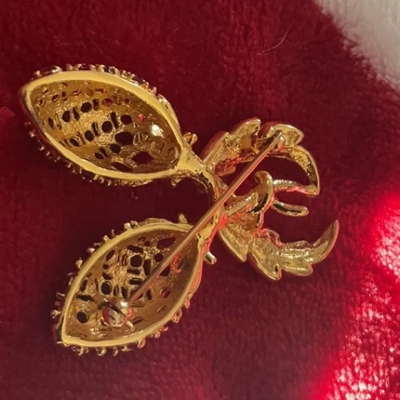 Vintage Camrose&Kross Jacquline Kennedy Berry brooch - Picture 3 of 3